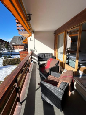 Newly Renovated central flat in Villars sur Ollon for 4 with two double beds, balcony and 75m to ski-train